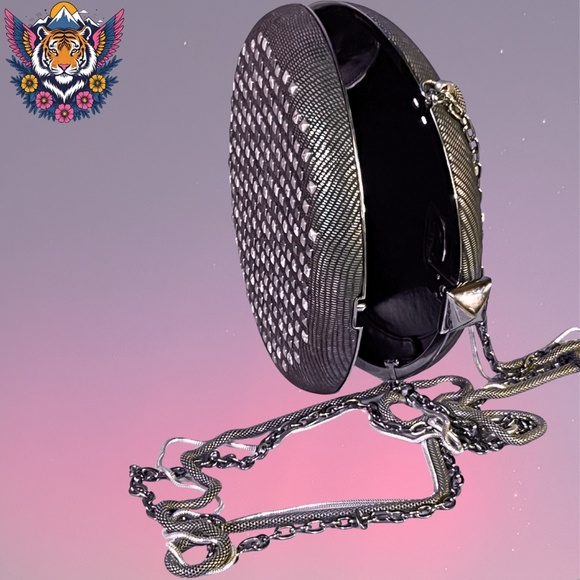 🌟Judith Leiber: Studded Circle Clutch (Overture)🌟